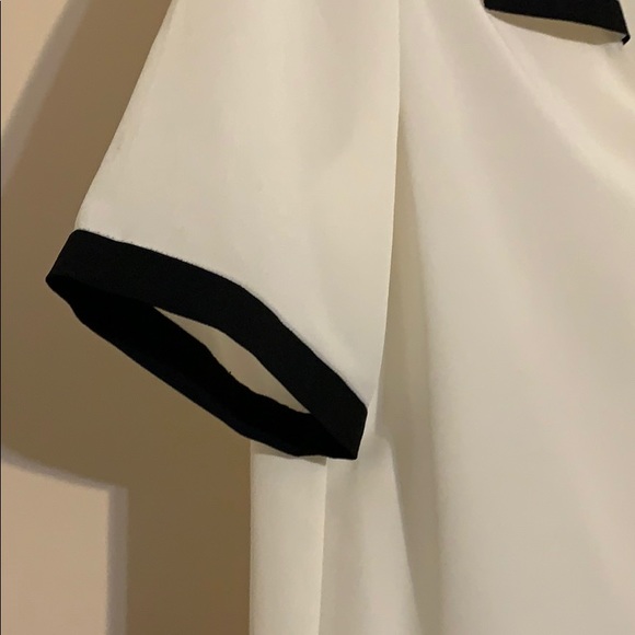 Short sleeve blouse size 10 Liz Claiborne - Picture 4 of 6